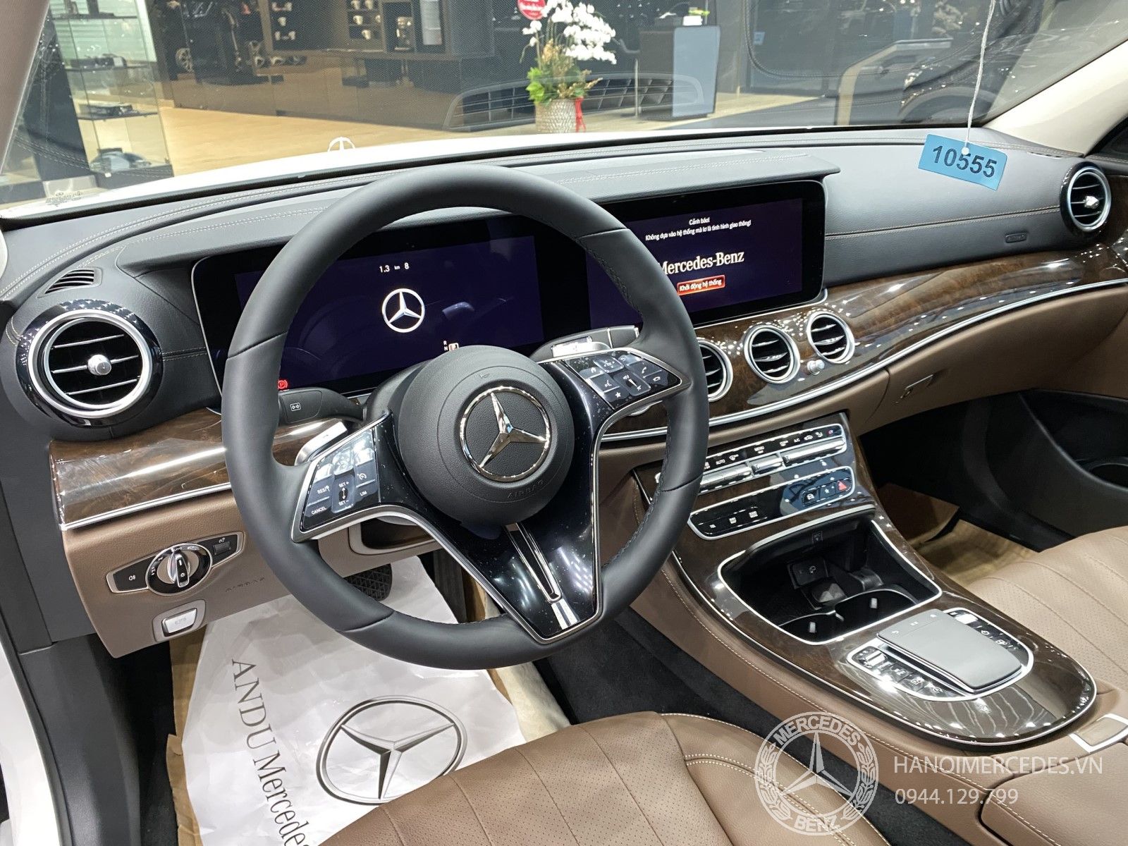 Màn hình giải trí 12.3 inch, điều khiển cảm ứng trên Mercedes E200 Exclusive 2023